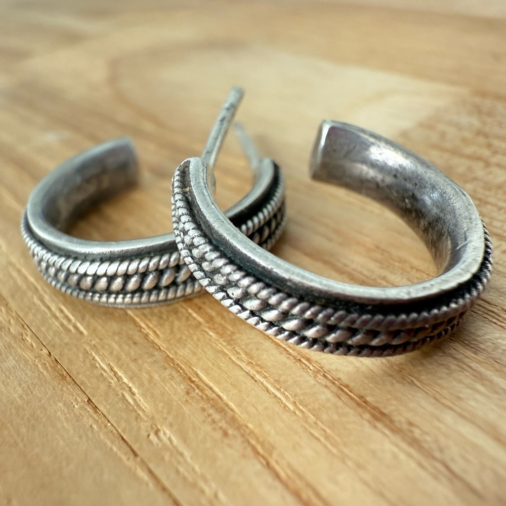 Vintage solid cast 925 sterling silver textured open hoop earrings on posts
